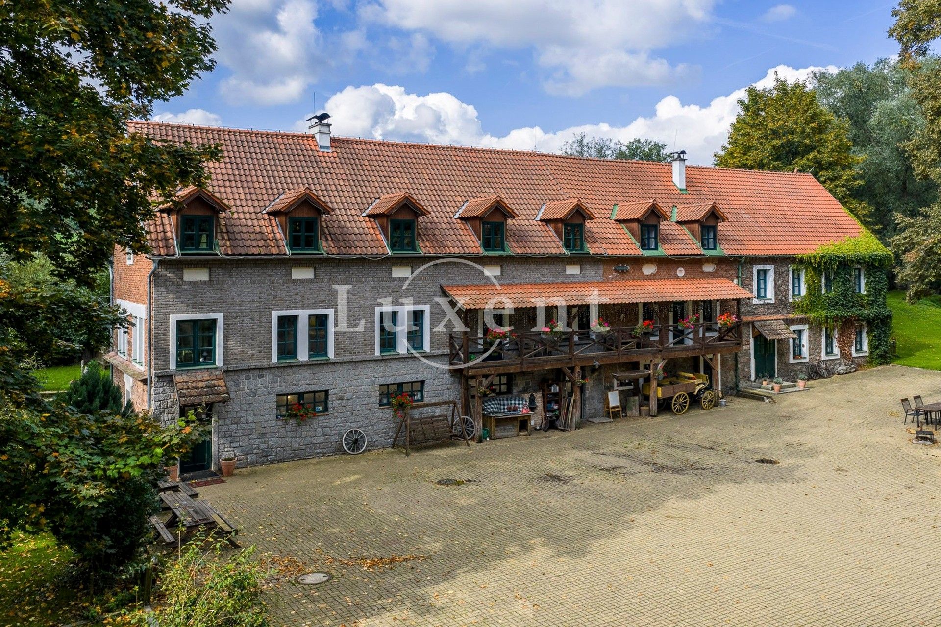 Prodej domu 1700 m² - foto 4