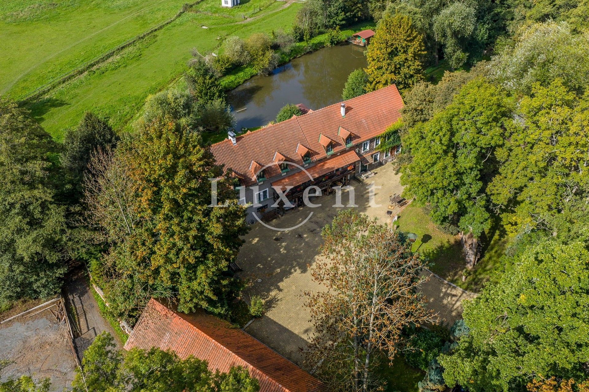 Prodej domu 1700 m² - foto 3