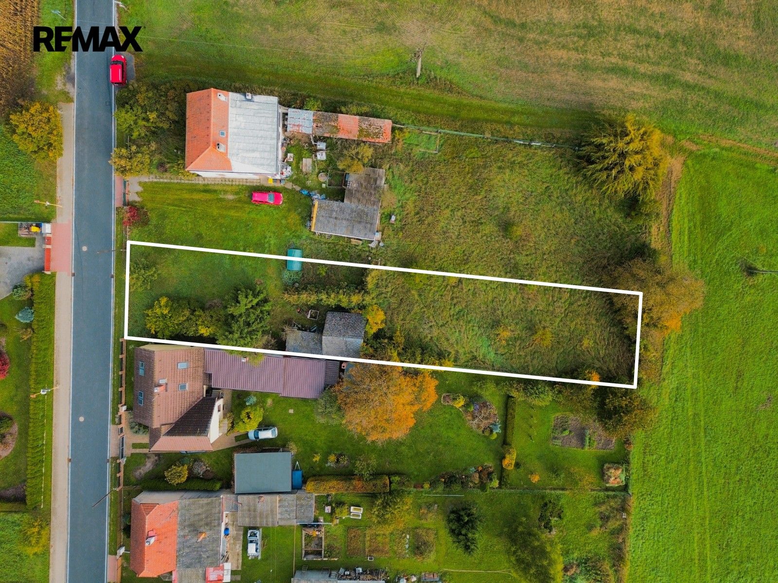 Prodej pozemku 1000 m² - foto 1