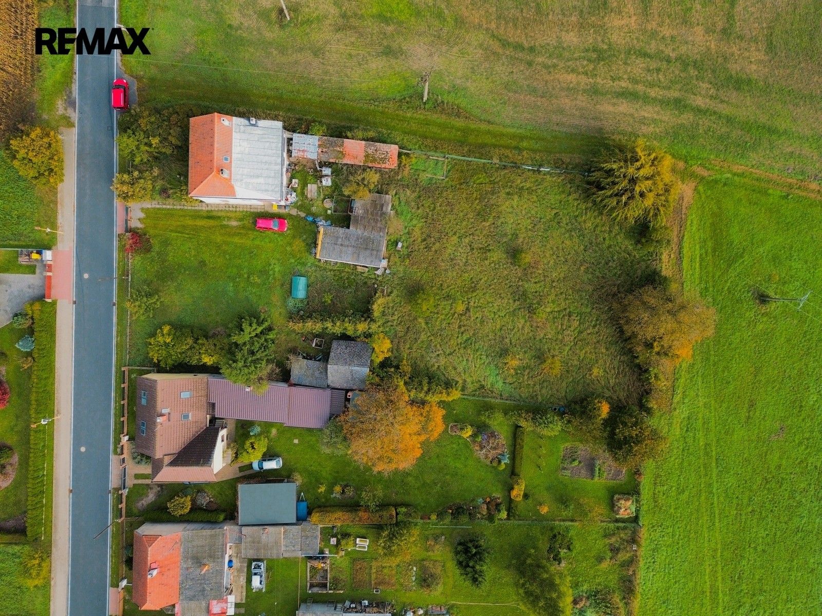 Prodej pozemku 1000 m² - foto 4