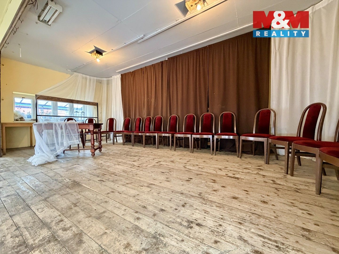 Prodej komerčního prostoru 380 m² - foto 11
