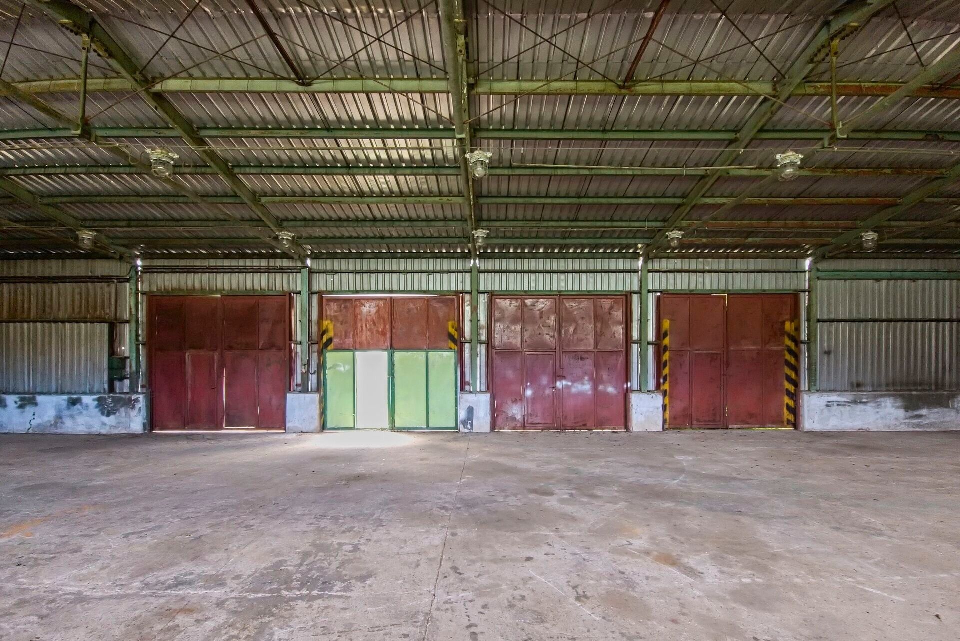 Pronájem komerčního prostoru 305 m² - foto 3
