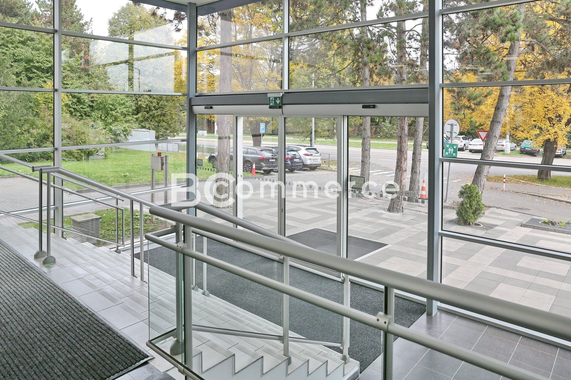 Pronájem komerčního prostoru 100 m² - foto 26
