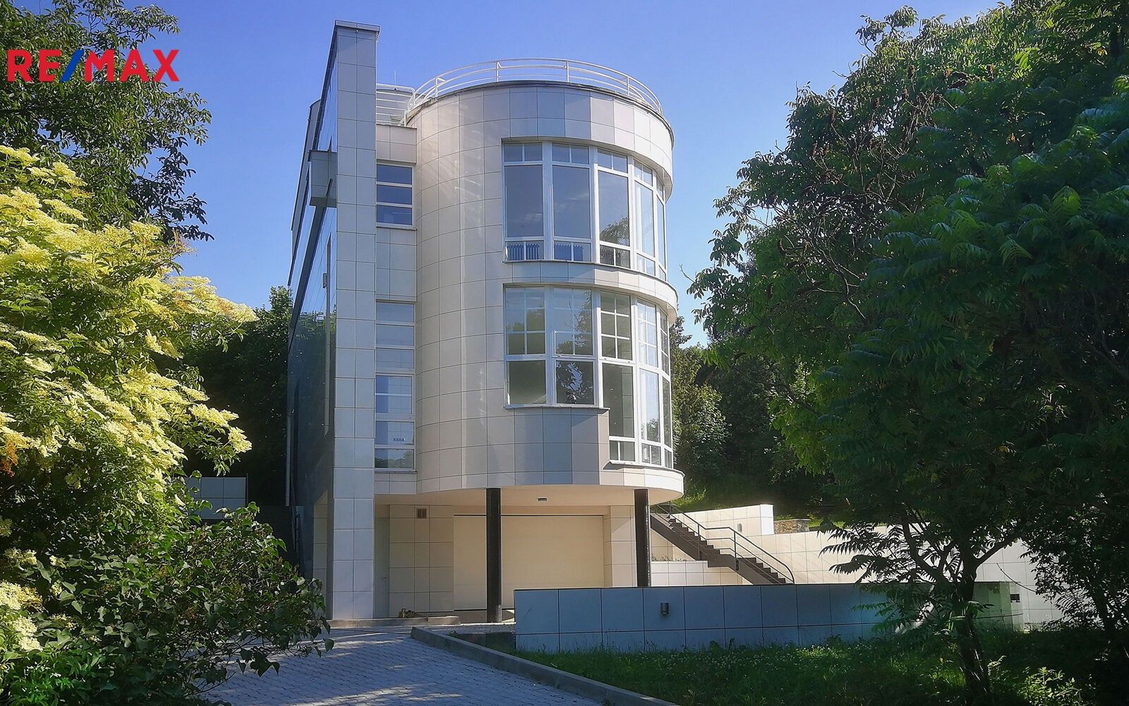 Prodej domu 323 m² - foto 2