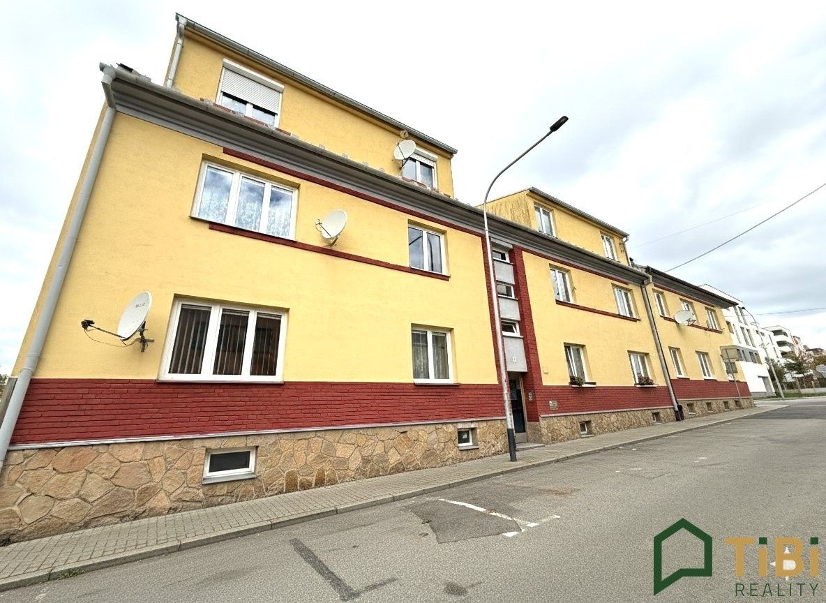 Prodej bytu 3+1 71 m² - foto 1