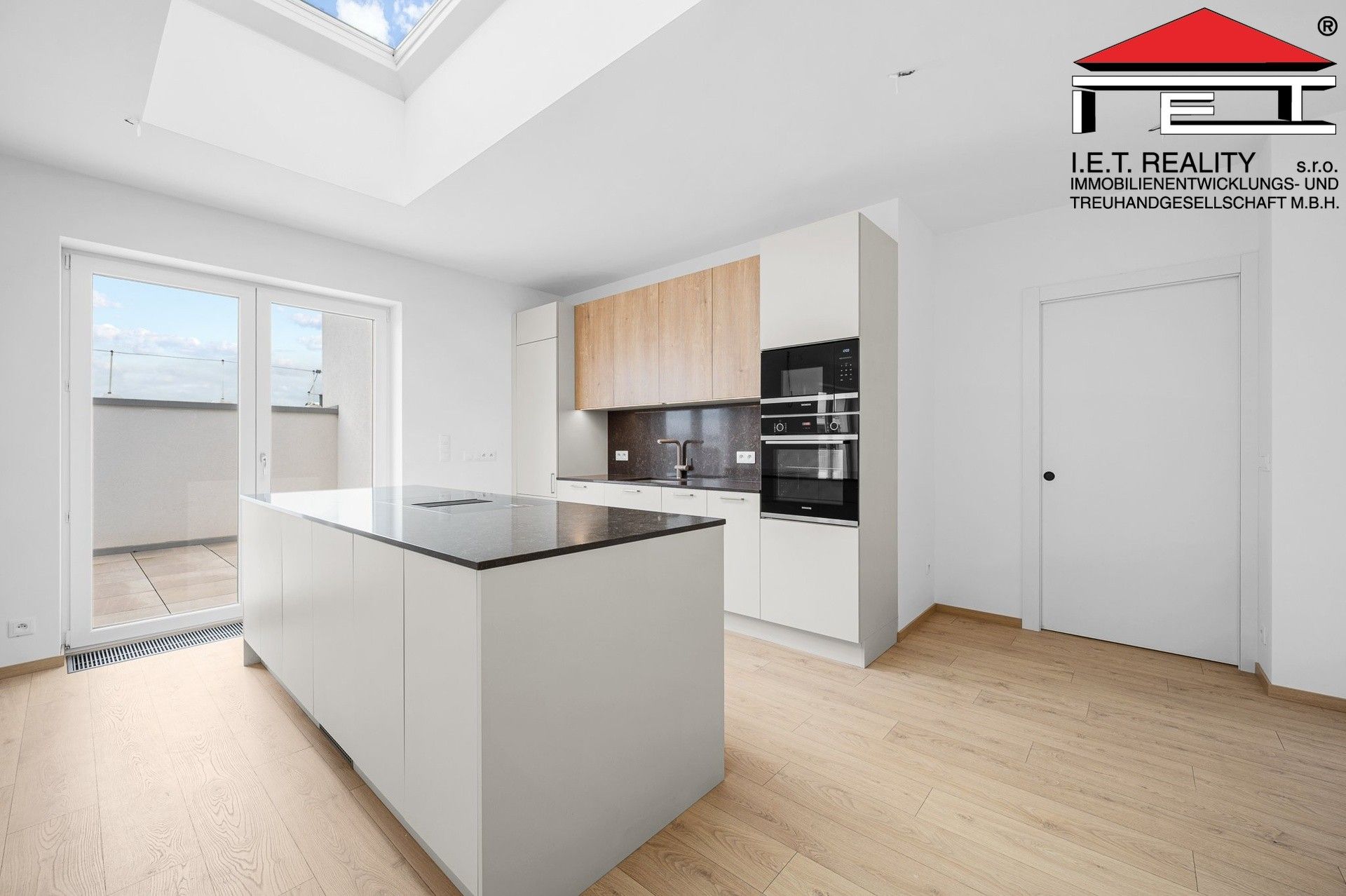 Prodej bytu 3+kk 121 m² - foto 3