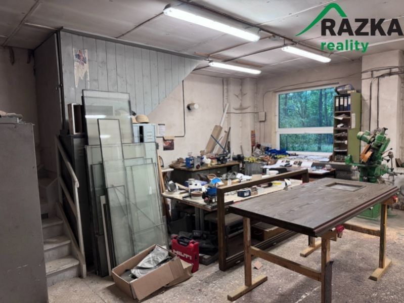 Pronájem komerčního prostoru 280 m² - foto 4