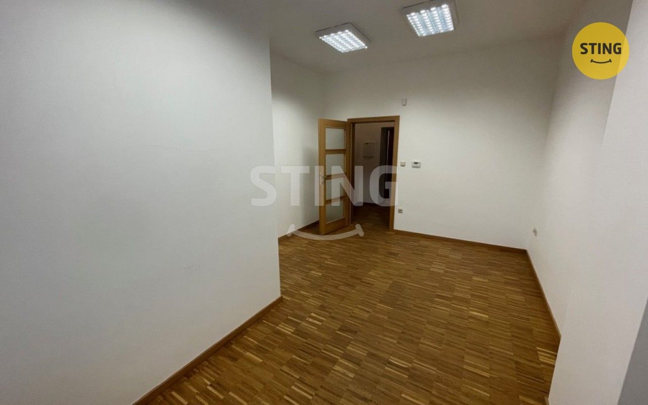 Pronájem komerčního prostoru 42 m² - foto 5