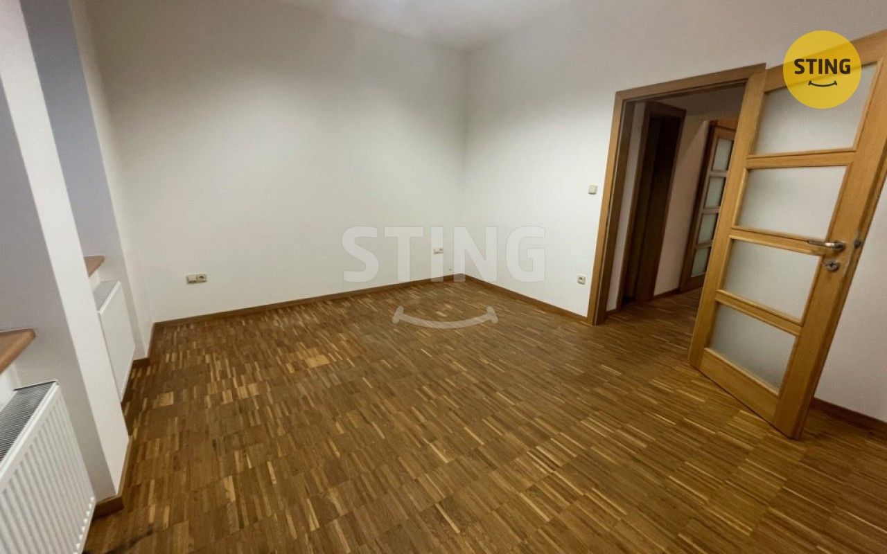 Pronájem komerčního prostoru 42 m² - foto 3