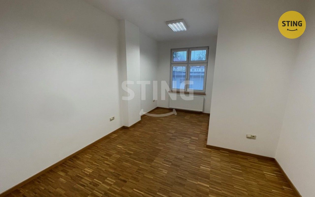Pronájem komerčního prostoru 42 m² - foto 4