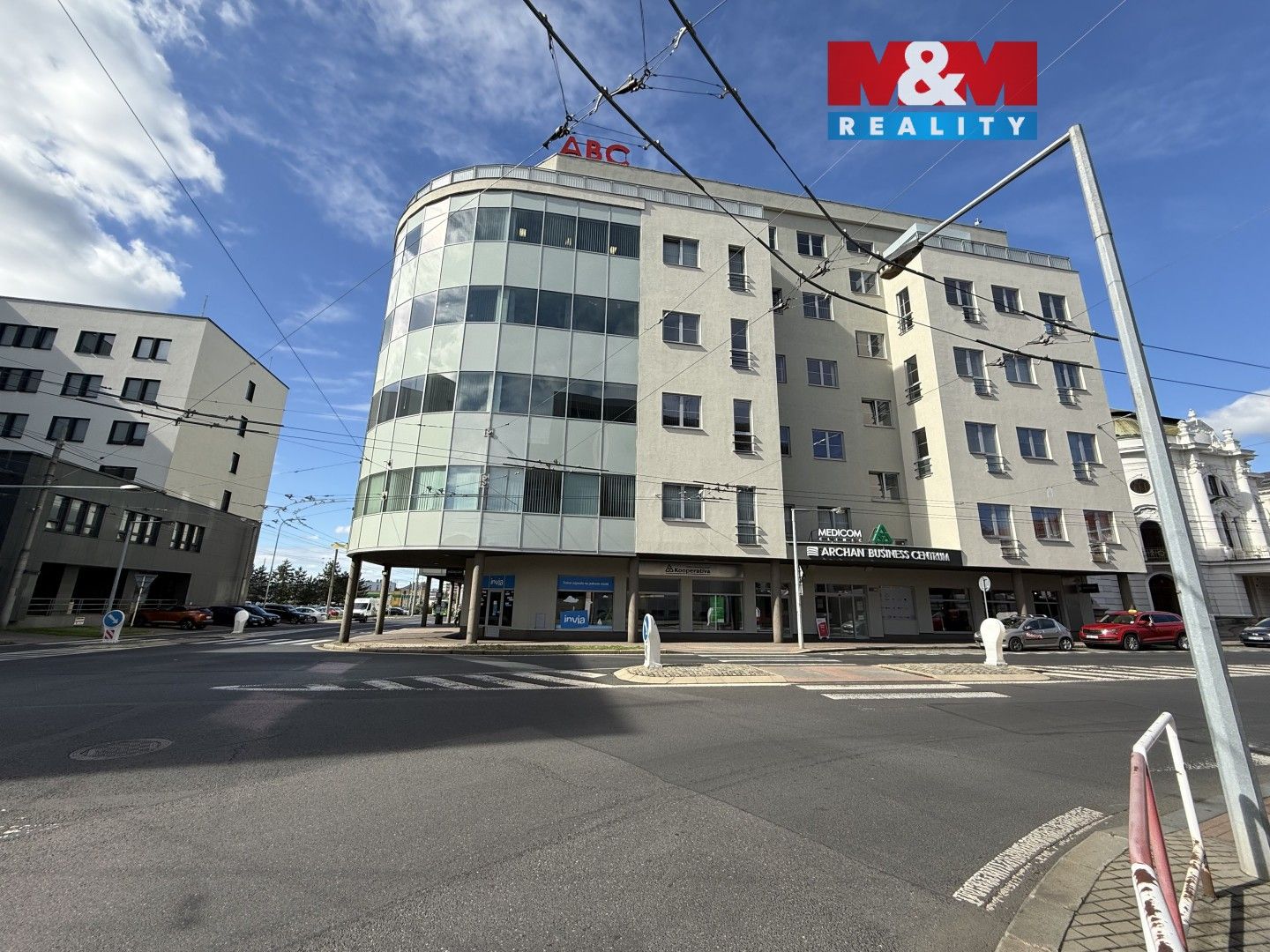 Pronájem komerčního prostoru 100 m² - foto 1