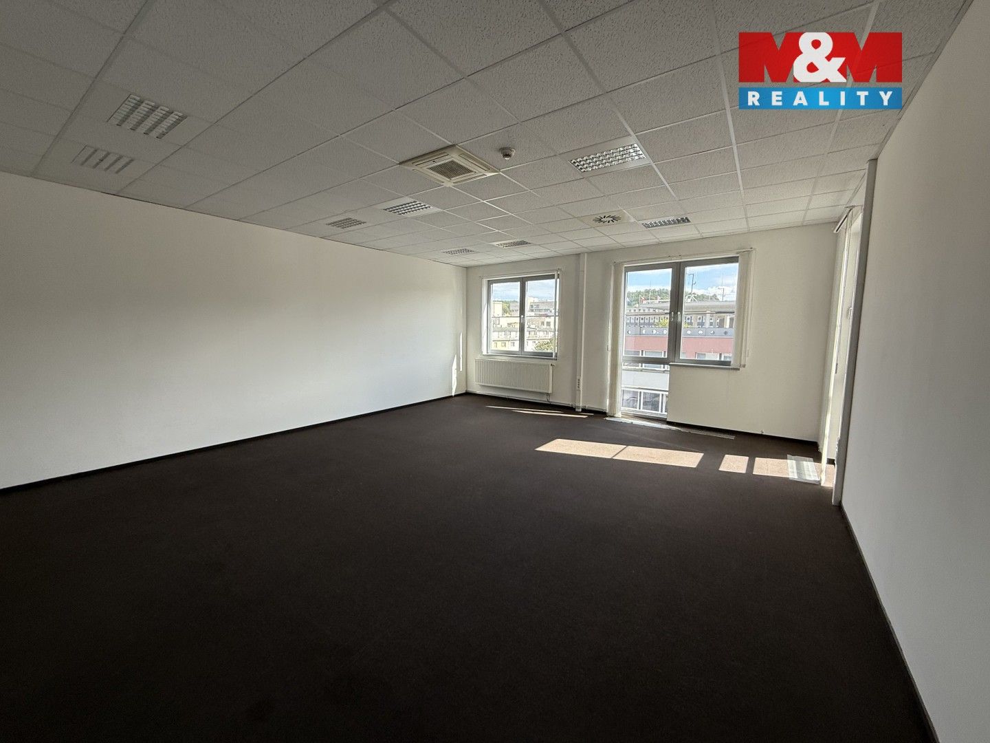 Pronájem komerčního prostoru 100 m² - foto 12