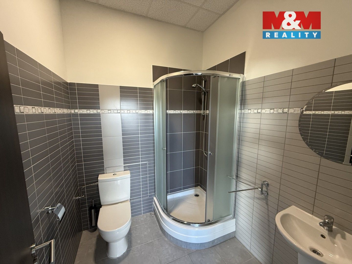 Pronájem komerčního prostoru 100 m² - foto 11