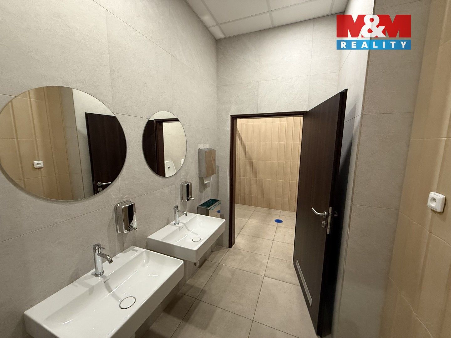 Pronájem komerčního prostoru 100 m² - foto 9