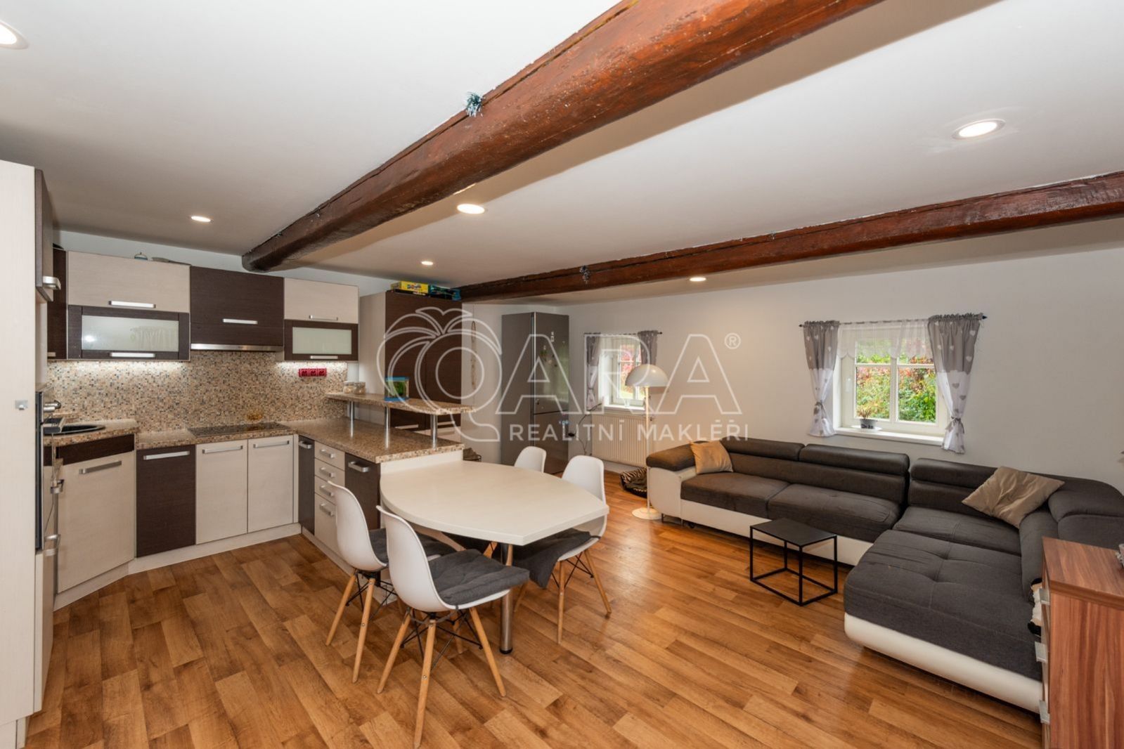 Prodej domu 115 m² - foto 2