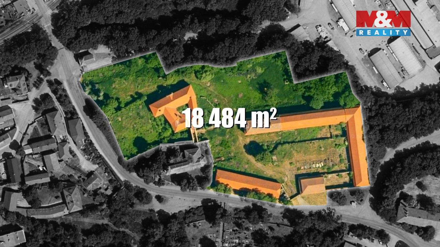 Prodej nemovitosti 5000 m² - foto 4