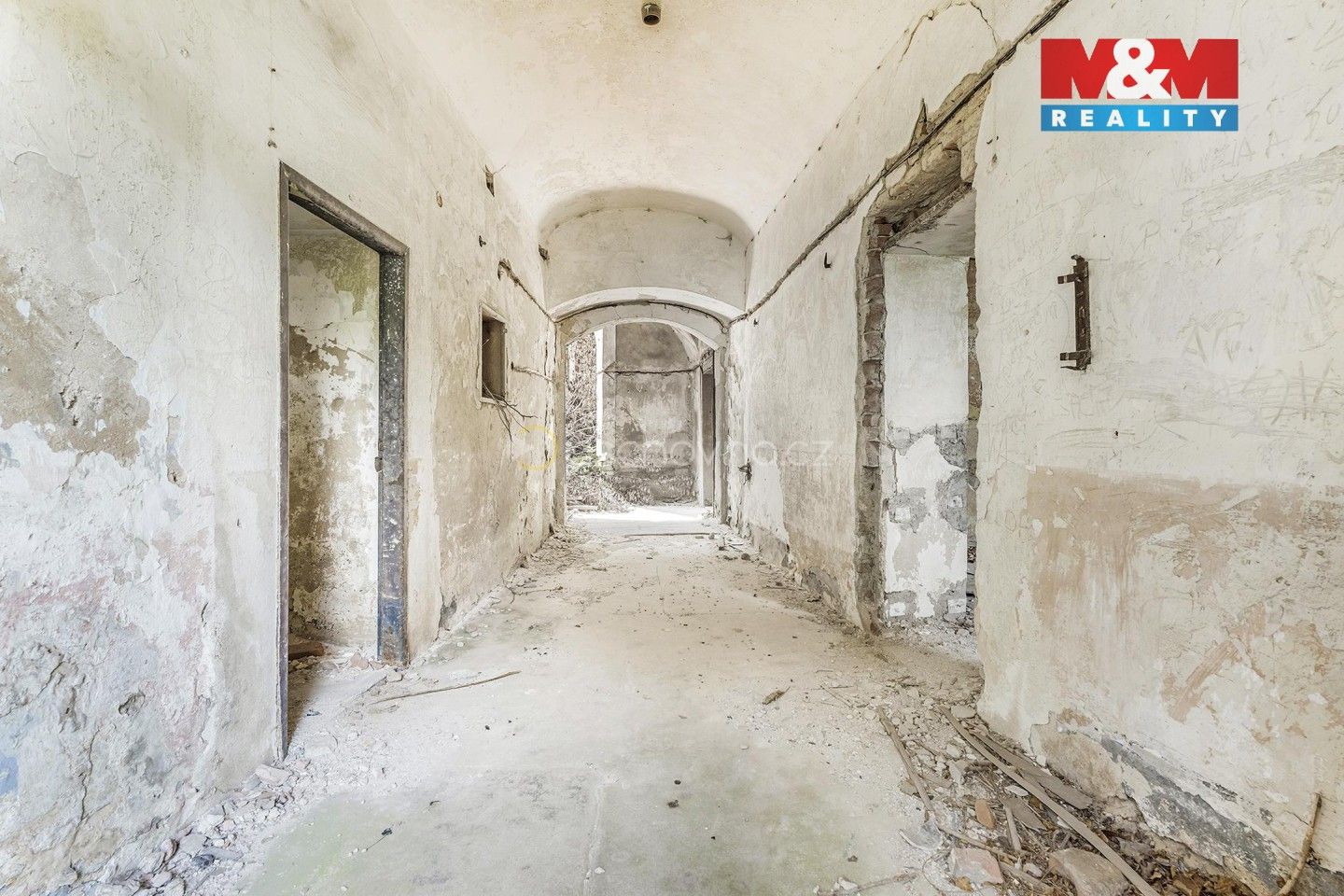 Prodej nemovitosti 5000 m² - foto 11