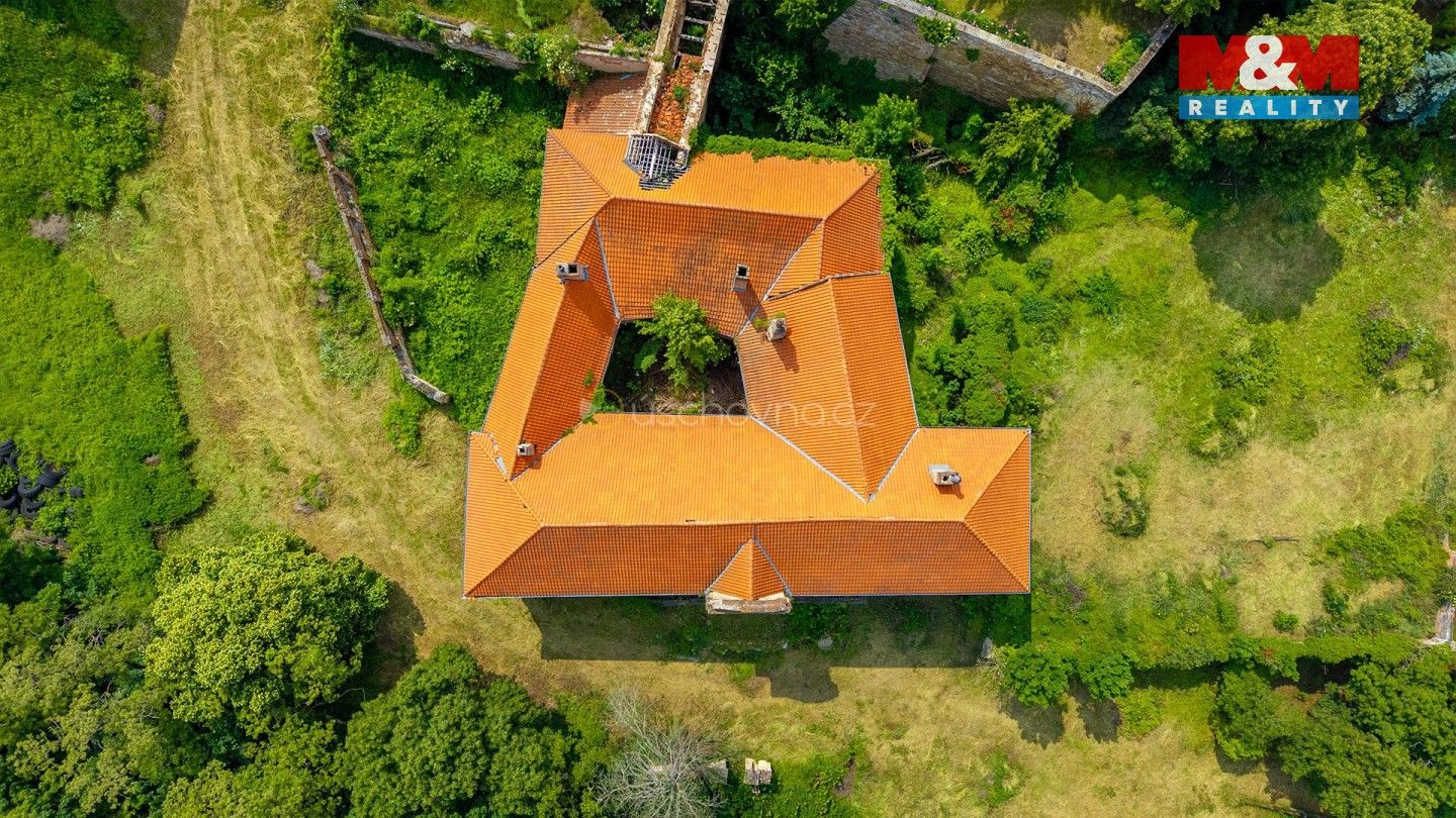 Prodej nemovitosti 5000 m² - foto 18