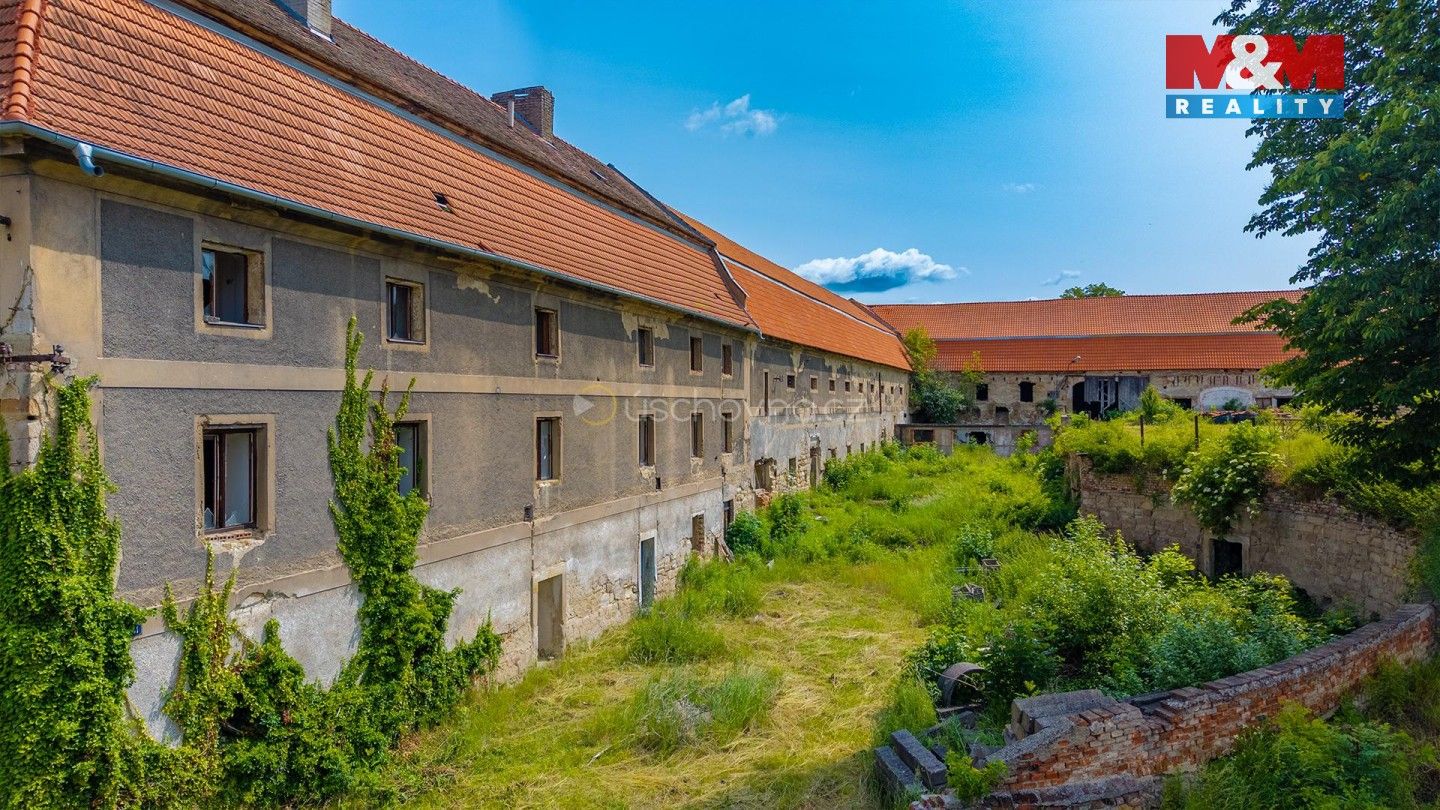 Prodej nemovitosti 5000 m² - foto 34