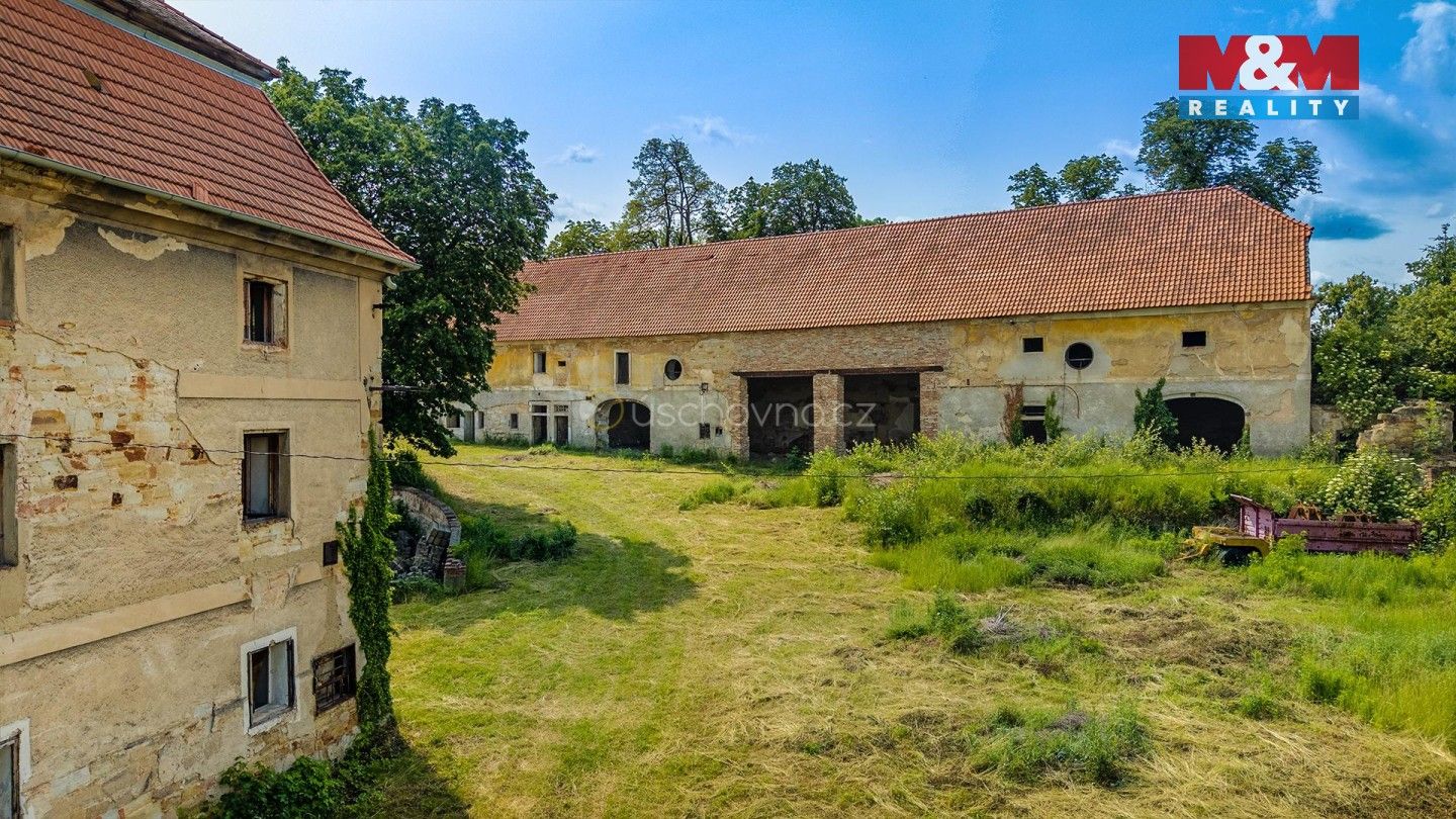 Prodej nemovitosti 5000 m² - foto 38