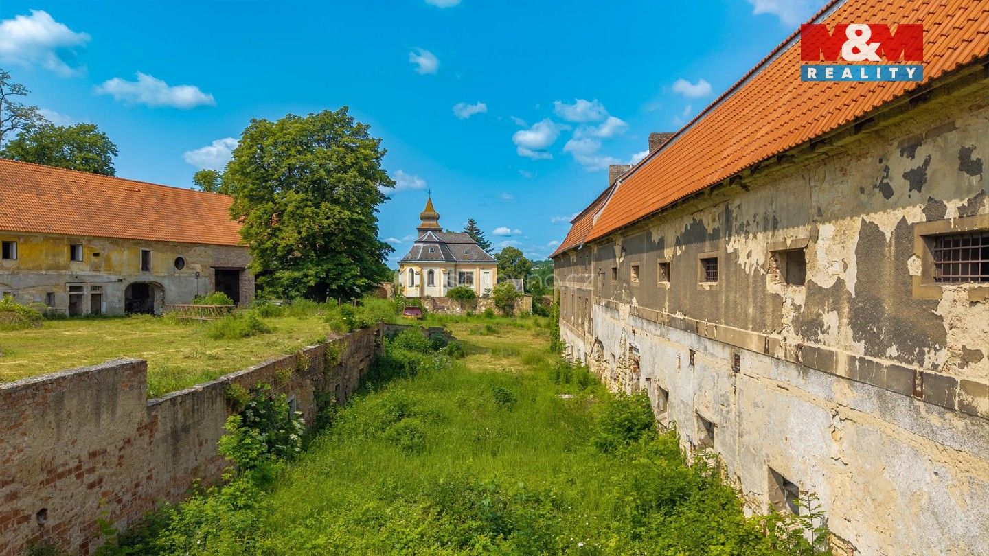 Prodej nemovitosti 5000 m² - foto 42