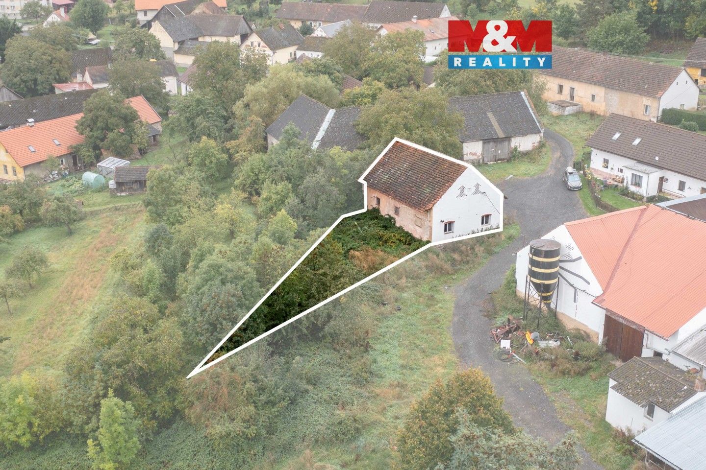 Prodej komerčního prostoru 428 m² - foto 1