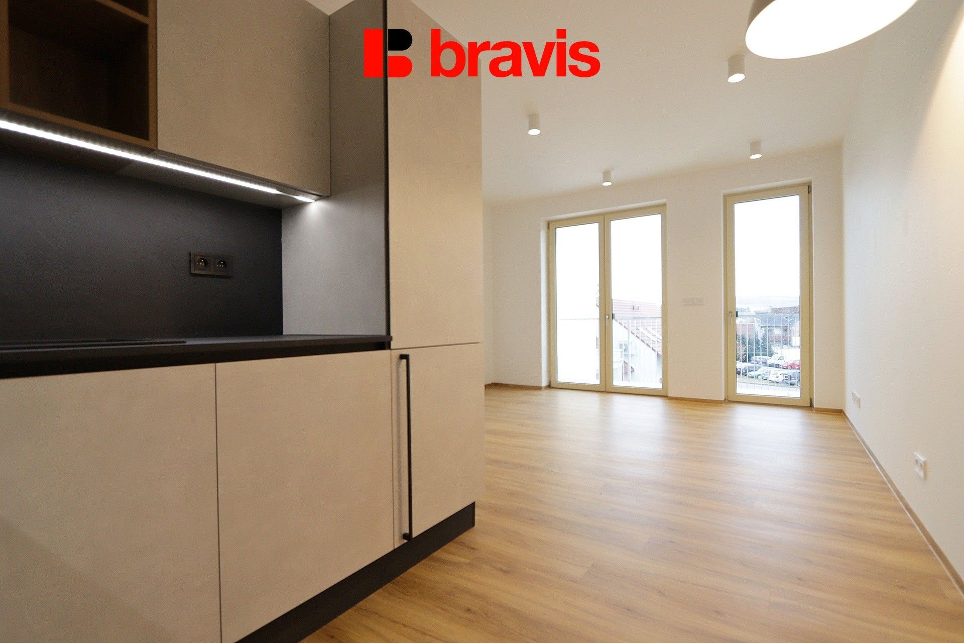 Pronájem bytu 2+kk 56 m² - foto 8
