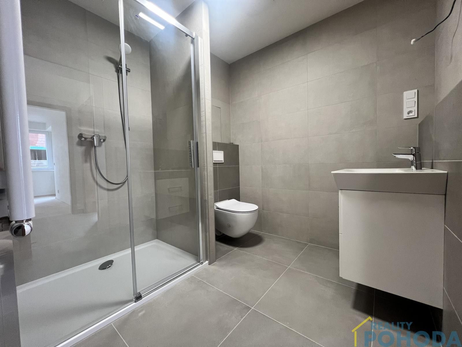 Pronájem bytu 2+kk 62 m² - foto 3