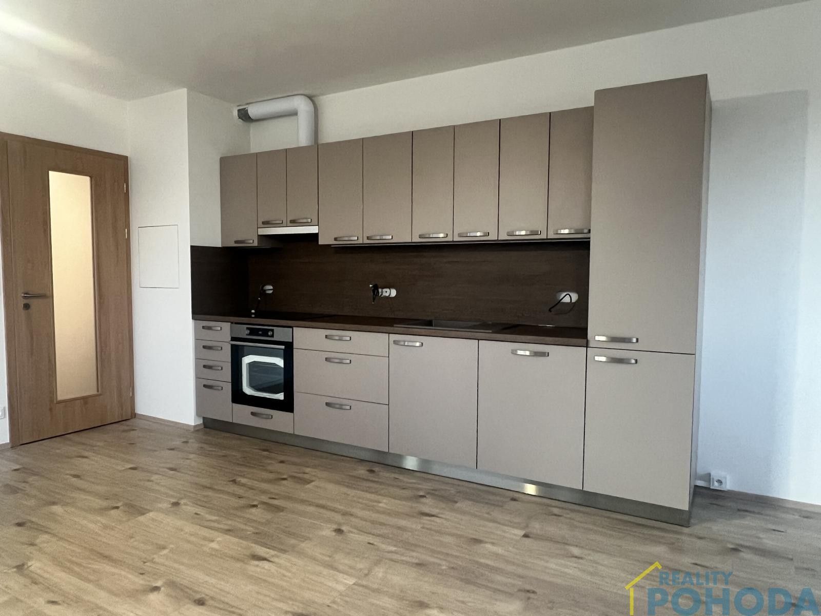 Pronájem bytu 2+kk 62 m² - foto 5