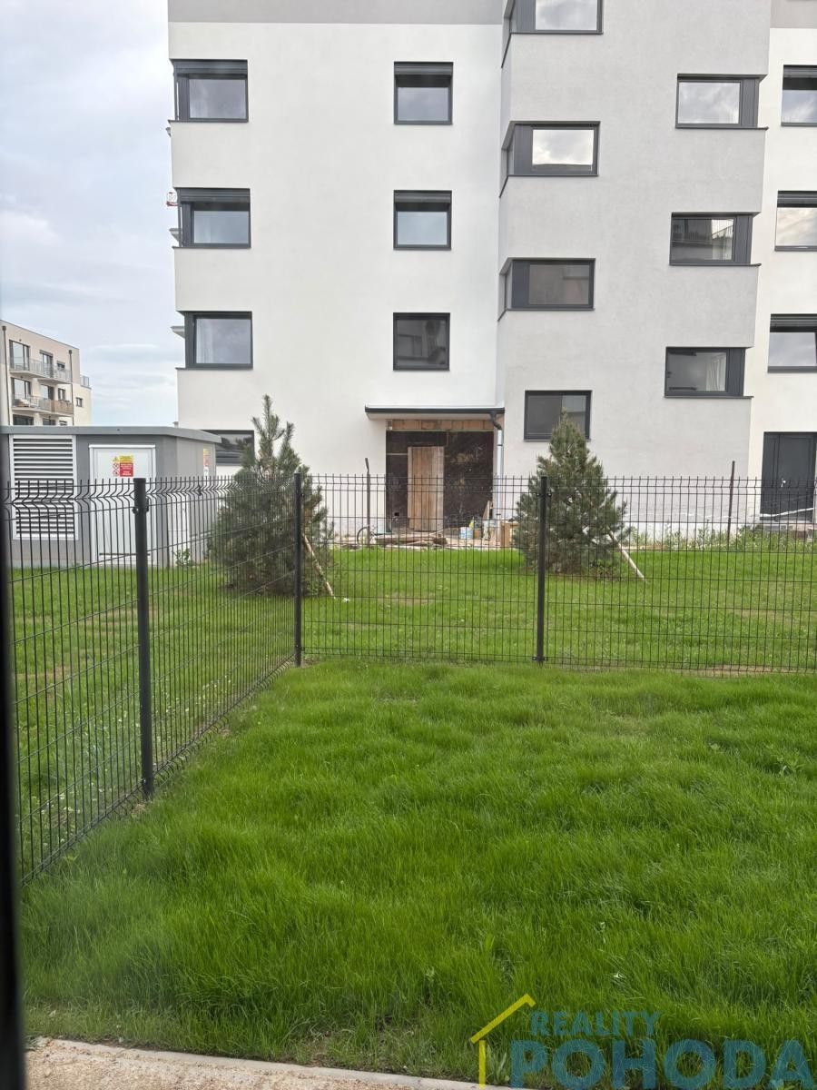 Pronájem bytu 2+kk 62 m² - foto 17