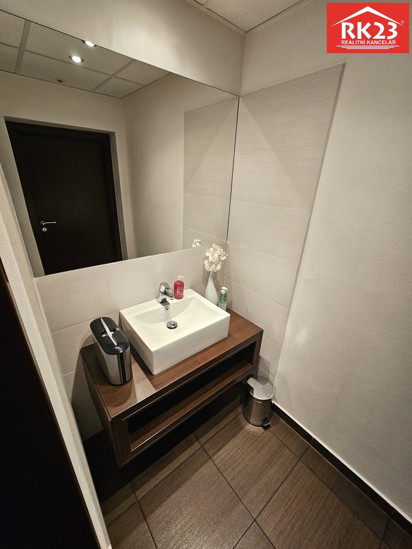 Pronájem komerčního prostoru 40 m² - foto 5