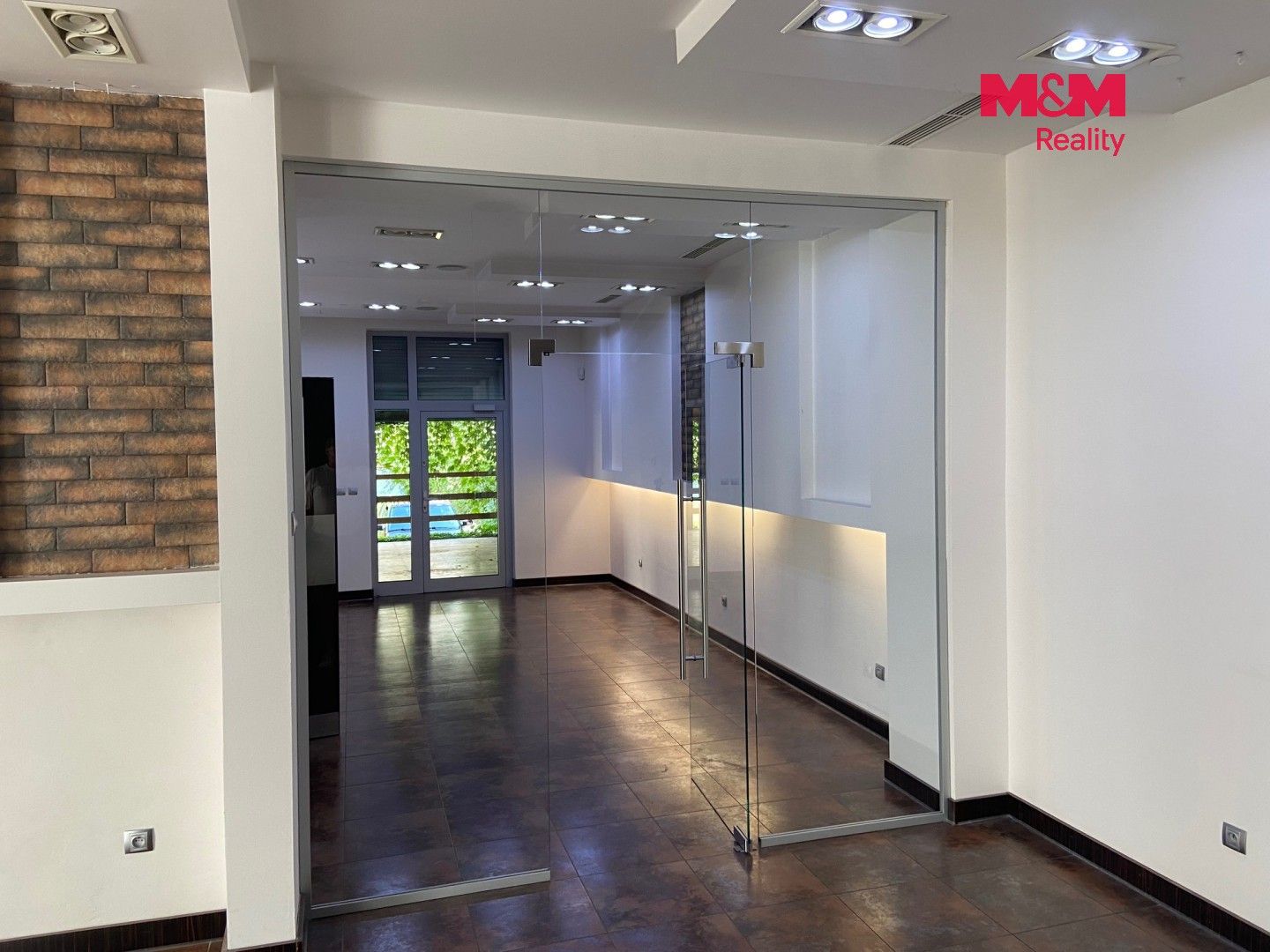 Pronájem komerčního prostoru 120 m² - foto 2