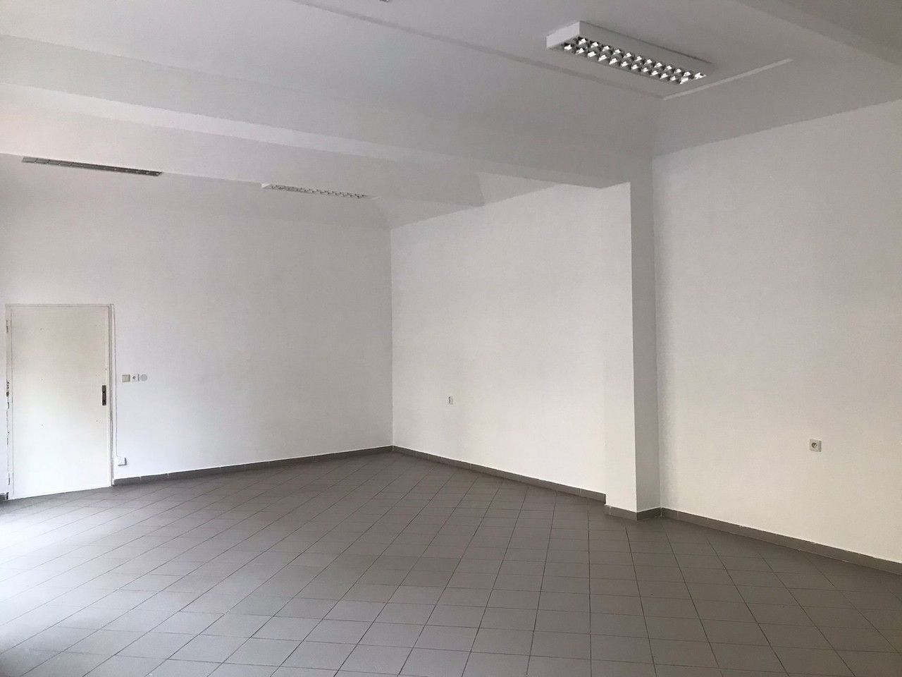 Pronájem komerčního prostoru 77 m² - foto 5