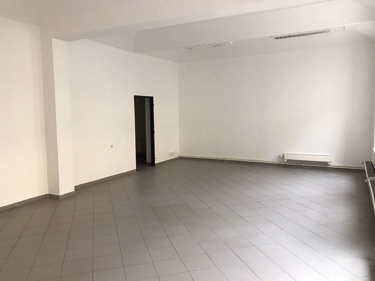 Pronájem komerčního prostoru 77 m² - foto 2