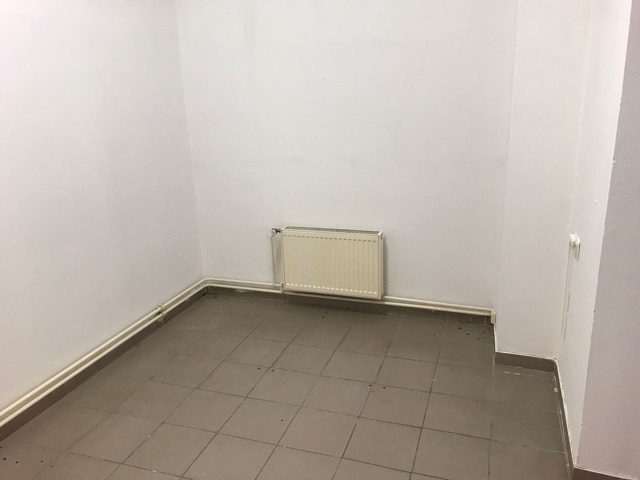 Pronájem komerčního prostoru 77 m² - foto 4