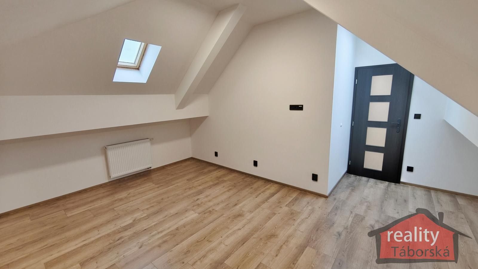 Prodej bytu 2+kk 82 m² - foto 3