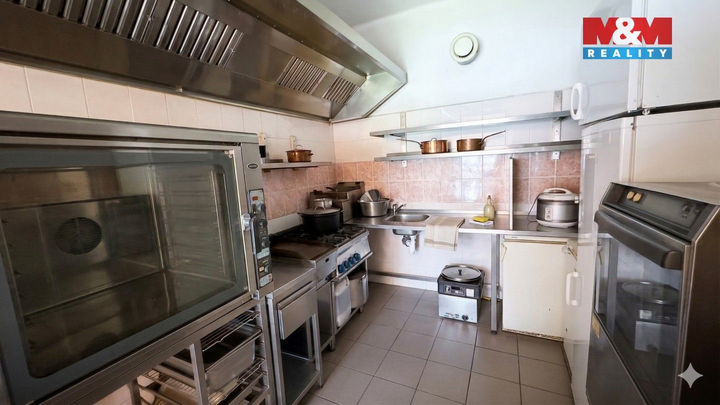 Prodej domu 650 m² - foto 9