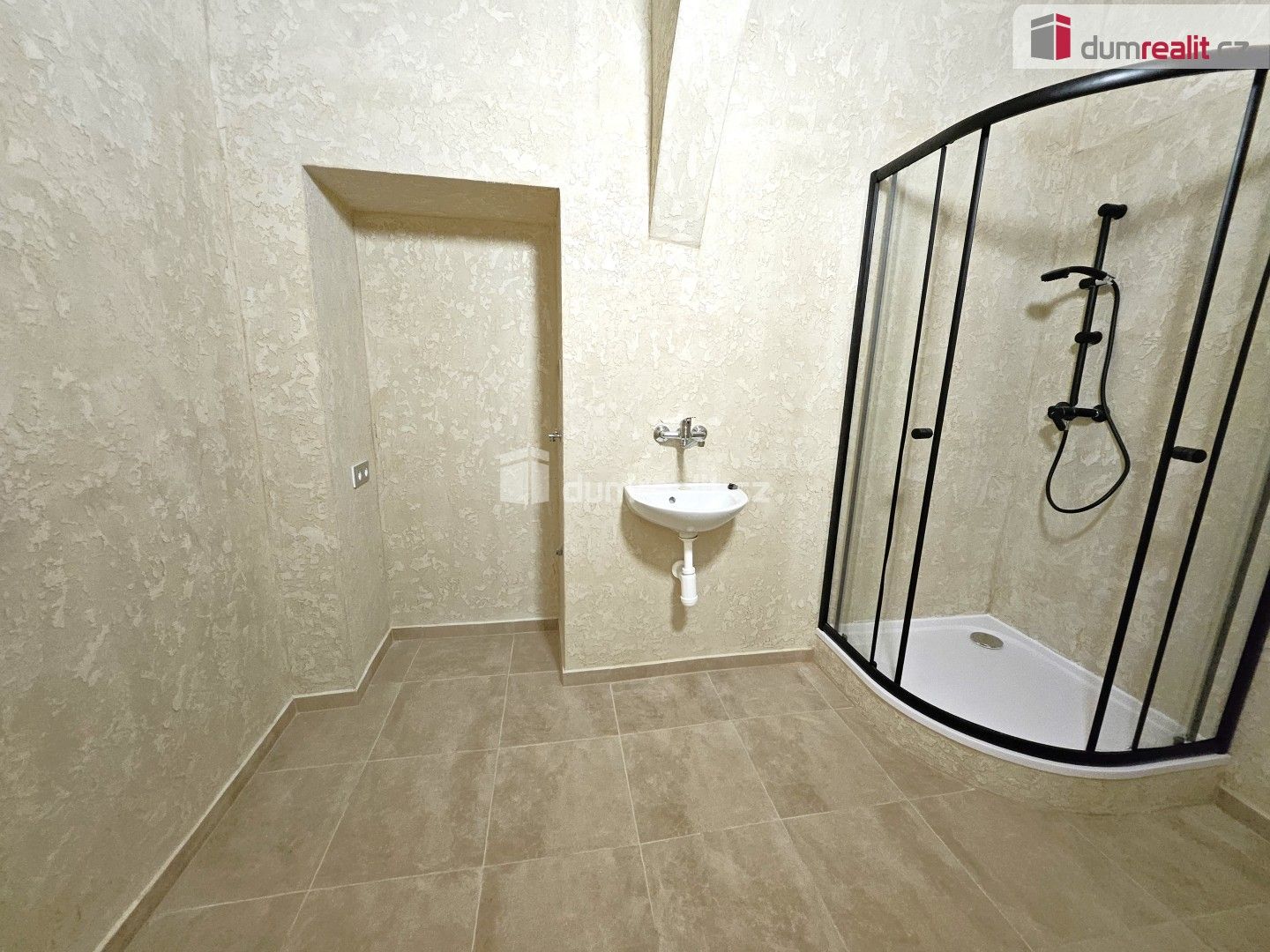 Pronájem bytu 1+1 59 m² - foto 8