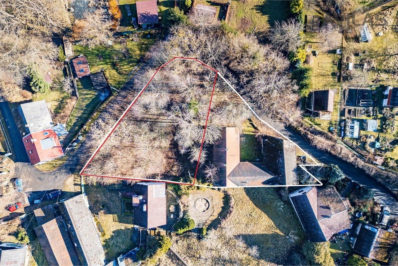 Prodej pozemku 800 m² - foto 3