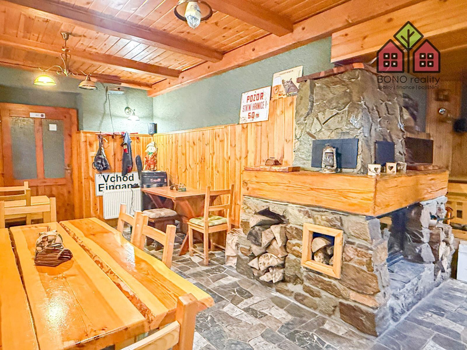 Prodej komerčního prostoru 216 m² - foto 11
