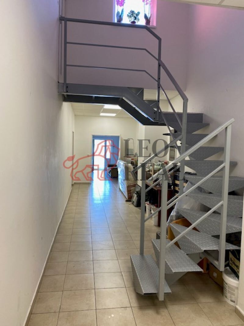 Pronájem komerčního prostoru 150 m² - foto 6