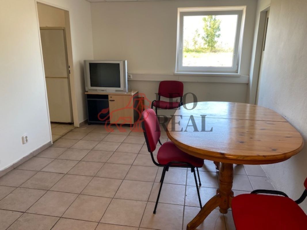 Pronájem komerčního prostoru 150 m² - foto 2