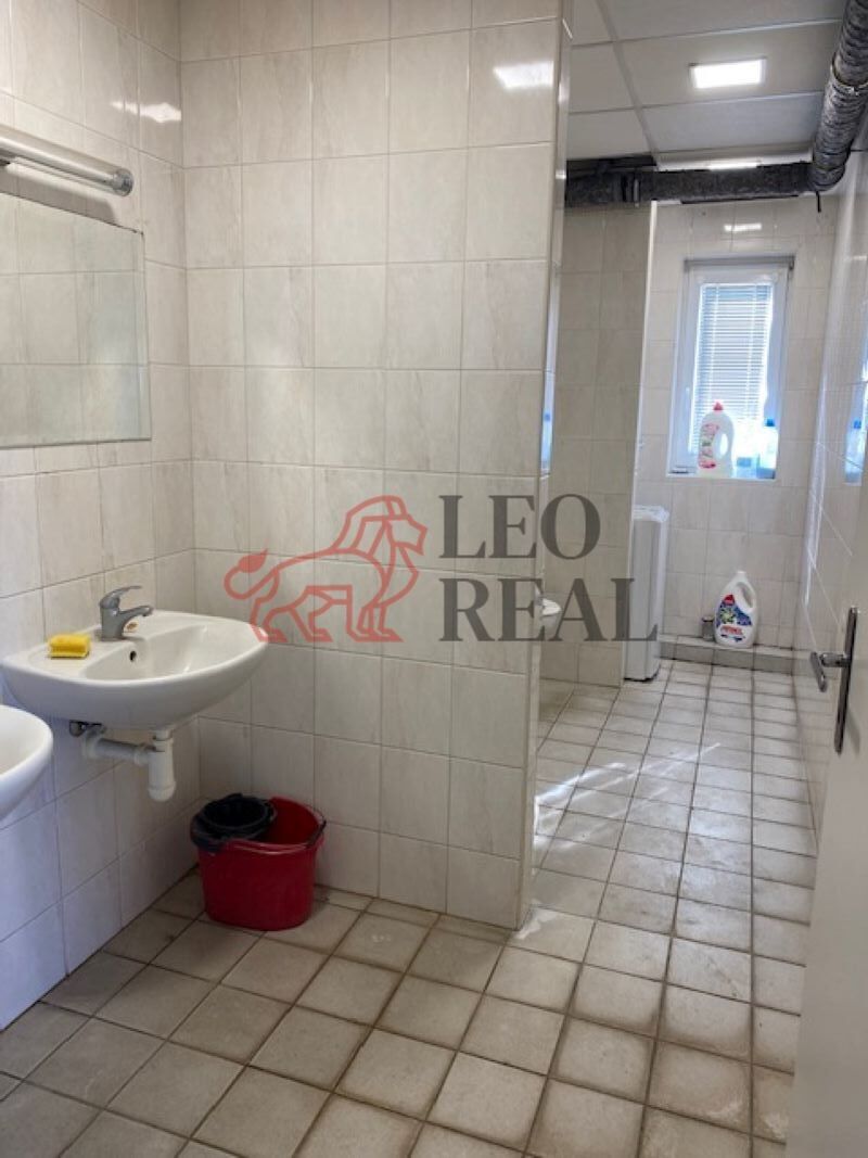 Pronájem komerčního prostoru 150 m² - foto 4