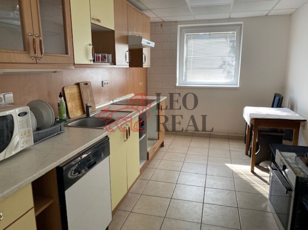 Pronájem komerčního prostoru 150 m² - foto 3