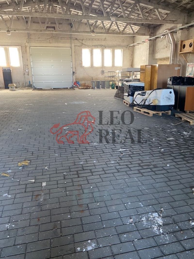 Pronájem komerčního prostoru 1850 m² - foto 1