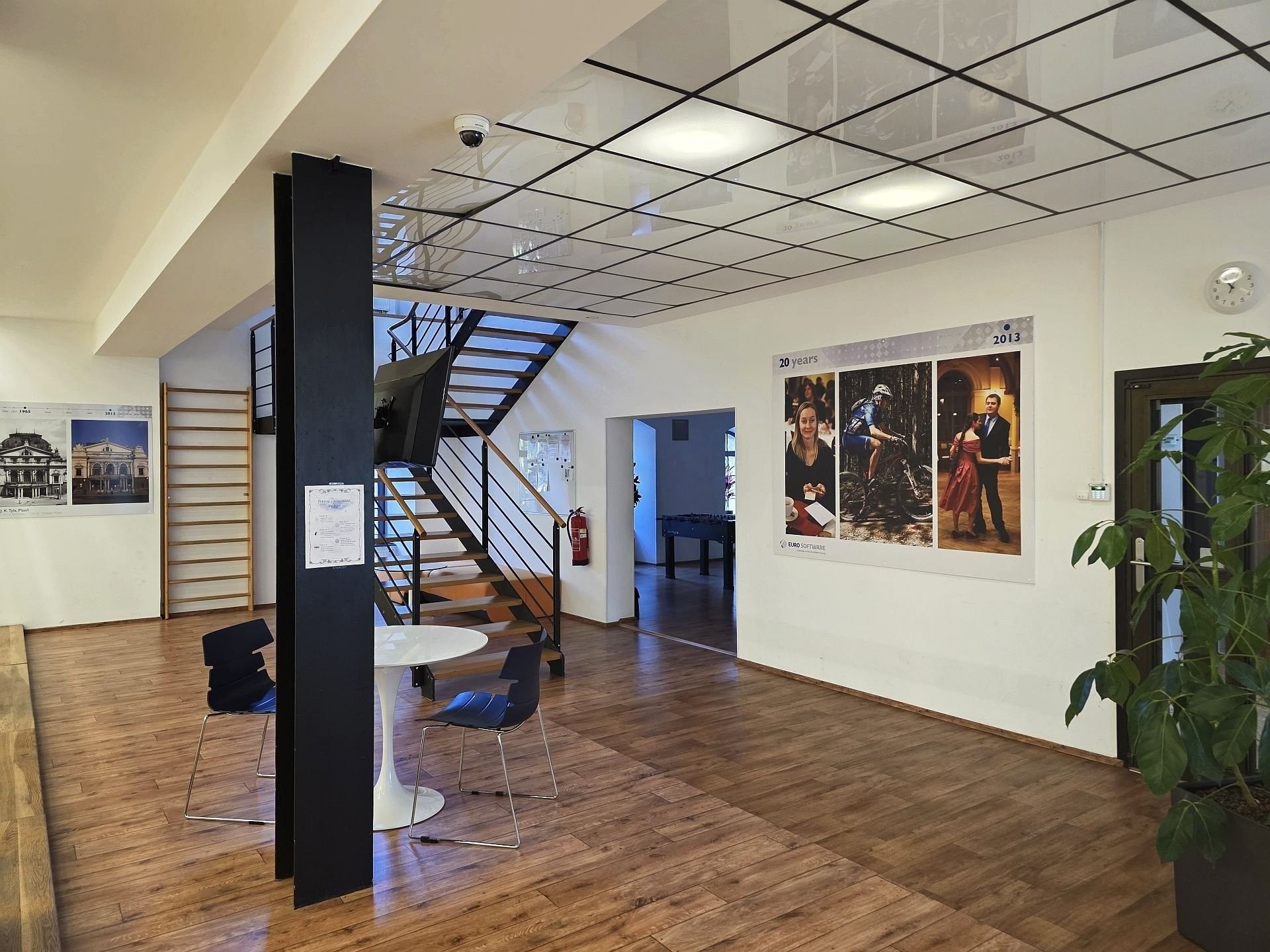 Pronájem komerčního prostoru 275 m² - foto 8