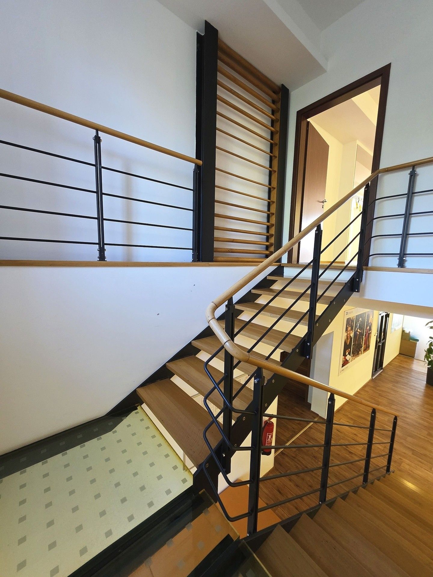 Pronájem komerčního prostoru 275 m² - foto 11