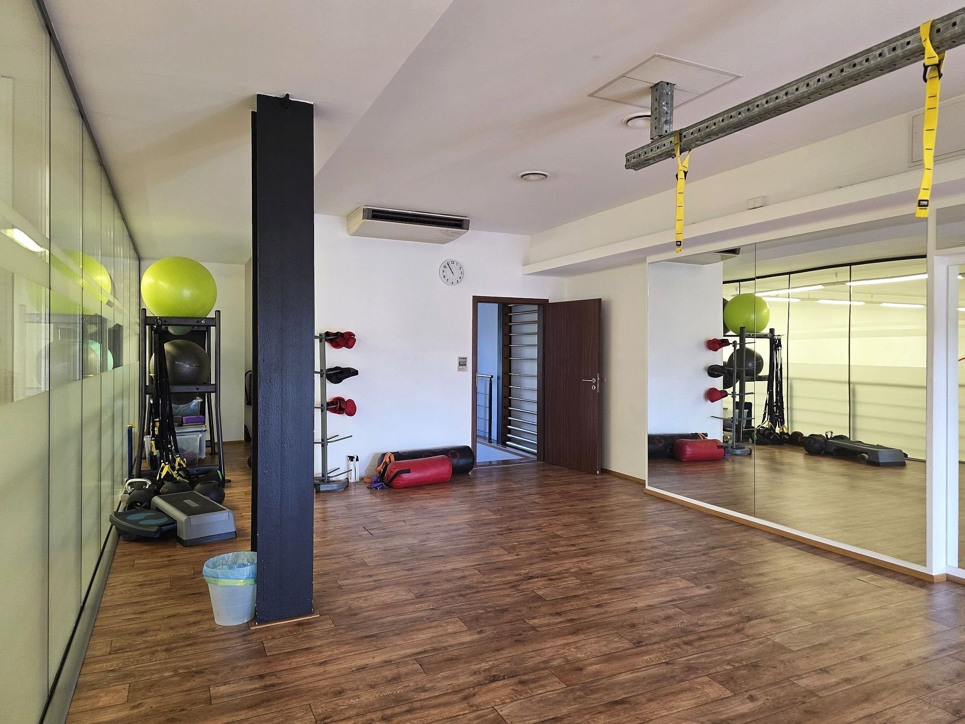 Pronájem komerčního prostoru 275 m² - foto 14