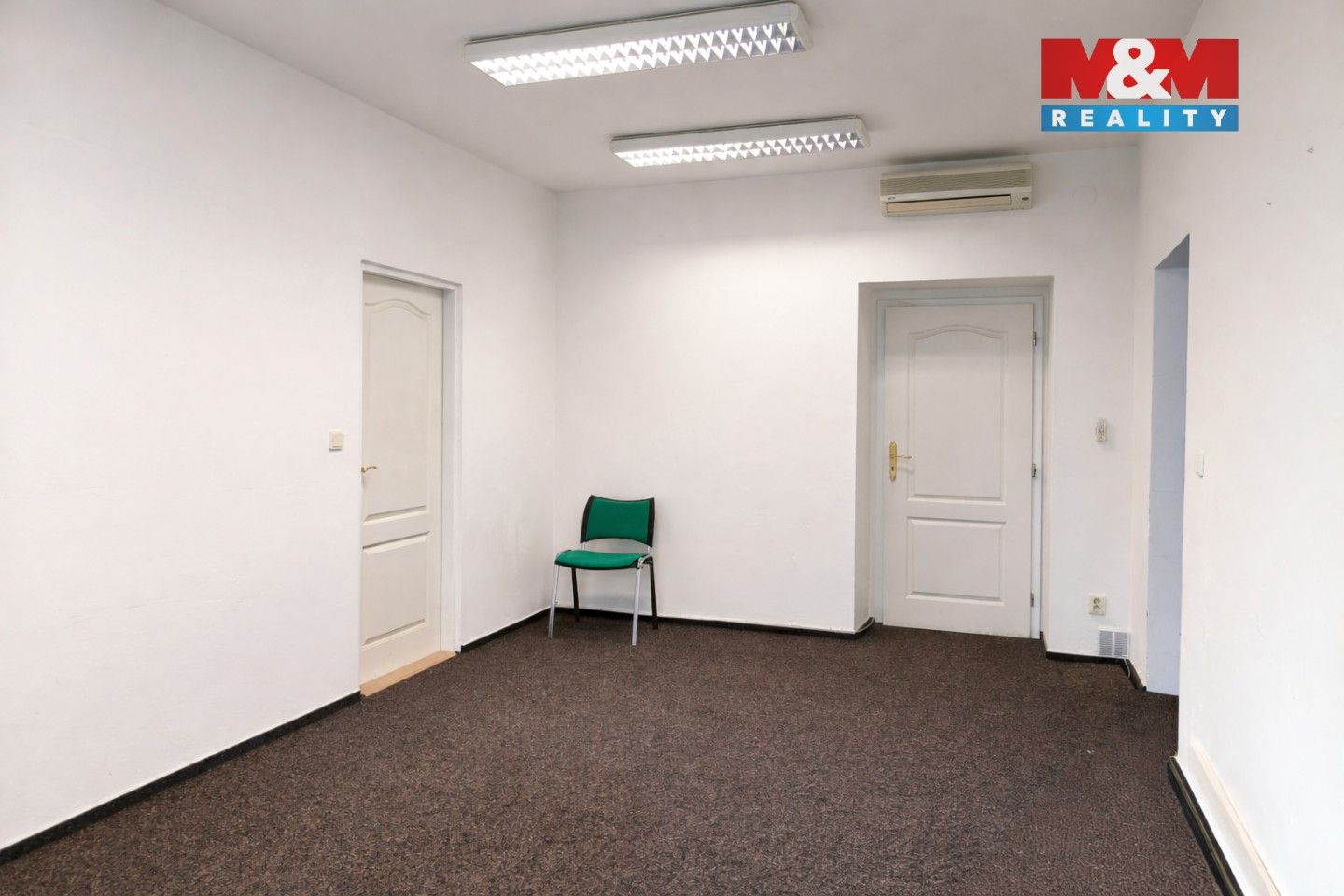 Pronájem komerčního prostoru 73 m² - foto 8