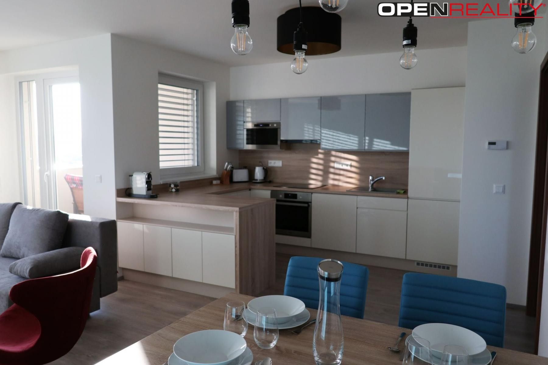 Pronájem bytu 2+kk 66 m² - foto 2